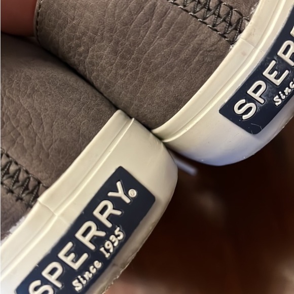 SPERRY suede sneaker, grey, mens size 10 - Picture 6 of 6